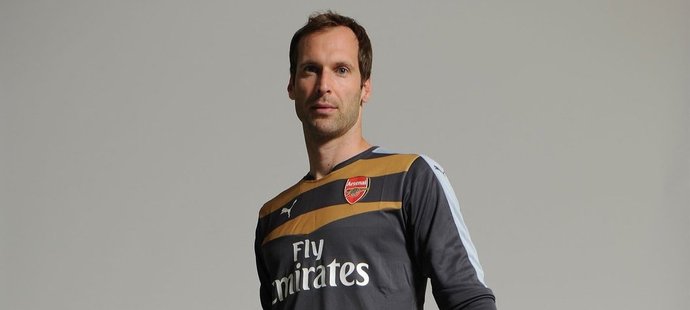 Brankář Petr Čech si brzy odbude premiéru za Arsenal