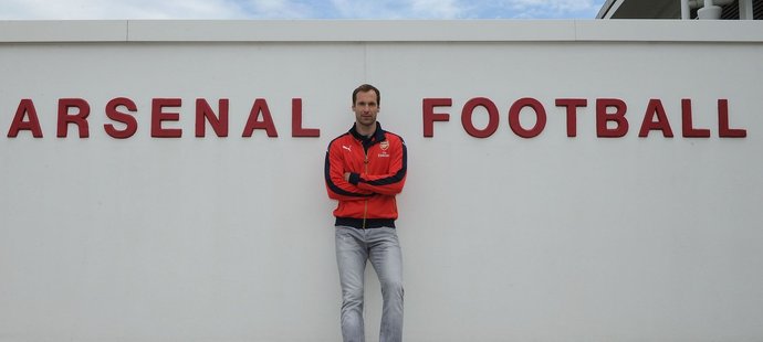 Petr Čech se v Londýně přesune do jiného klubu, bude chytat za Arsenal