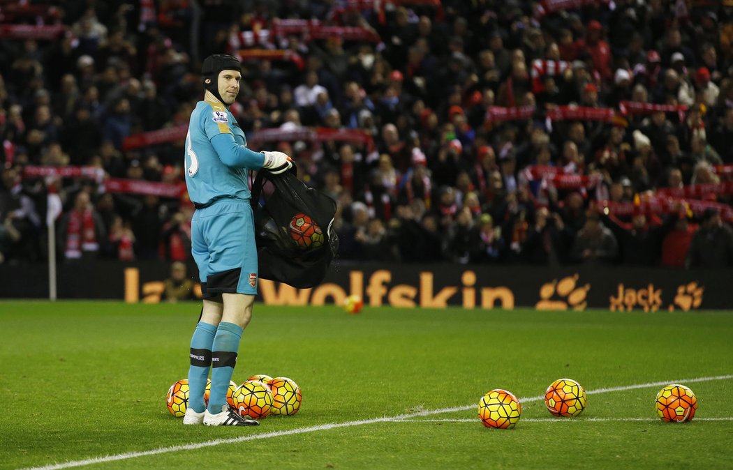 Petr Čech v zápase proti Liverpoolu inkasoval 3 branky.