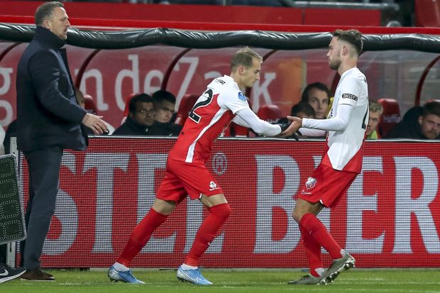 Václav Černý z pozice náhradníka naskakuje do hry v utkání nizoemské ligy za Utrecht Václav Černý z pozice náhradníka naskakuje do hry v utkání nizoemské ligy za Utrecht