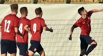 Česko - Albánie 4:0. Jasná výhra, pomohly chyby brankáře i vyloučení