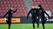 Čeští fotbalisté se rozcvičují před zápasem proti Estonsku
