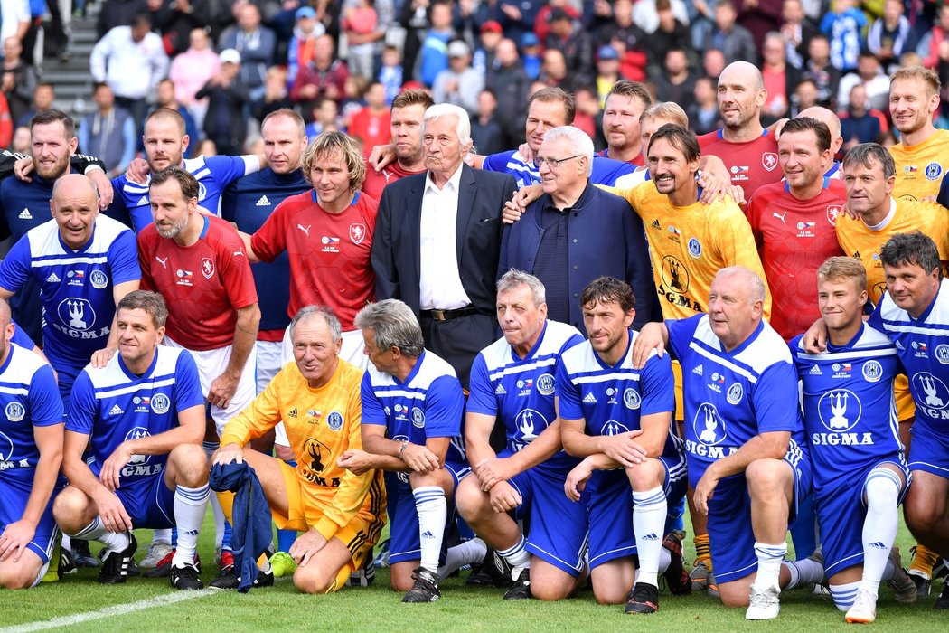 Bývalí hráči Sigmy Olomouc a české fotbalové reprezentace se sešli na Andrově stadionu u příležitosti 100 let od založení klubu