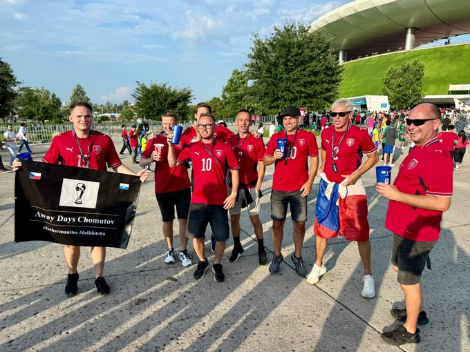 MS ve fotbale ONLINE: Předzápasové dojmy českých fanoušků z Guadalajary MS ve fotbale ONLINE: Předzápasové dojmy českých fanoušků z Guadalajary
