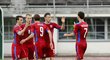 Čeští fotbalisté se radují z branky do sítě Finska