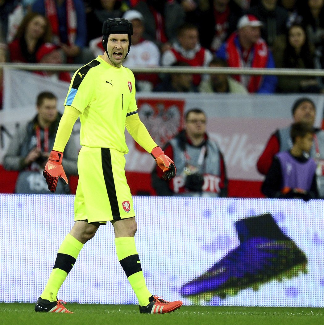 Petr Čech v utkání s Polskem, kde vyrovnal rekordní počet startů za českou reprezentaci, který držel Karel Poborský