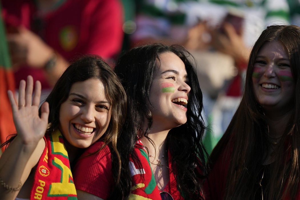 Portugalští fanoušci zaplnili stadion v Lisabonu
