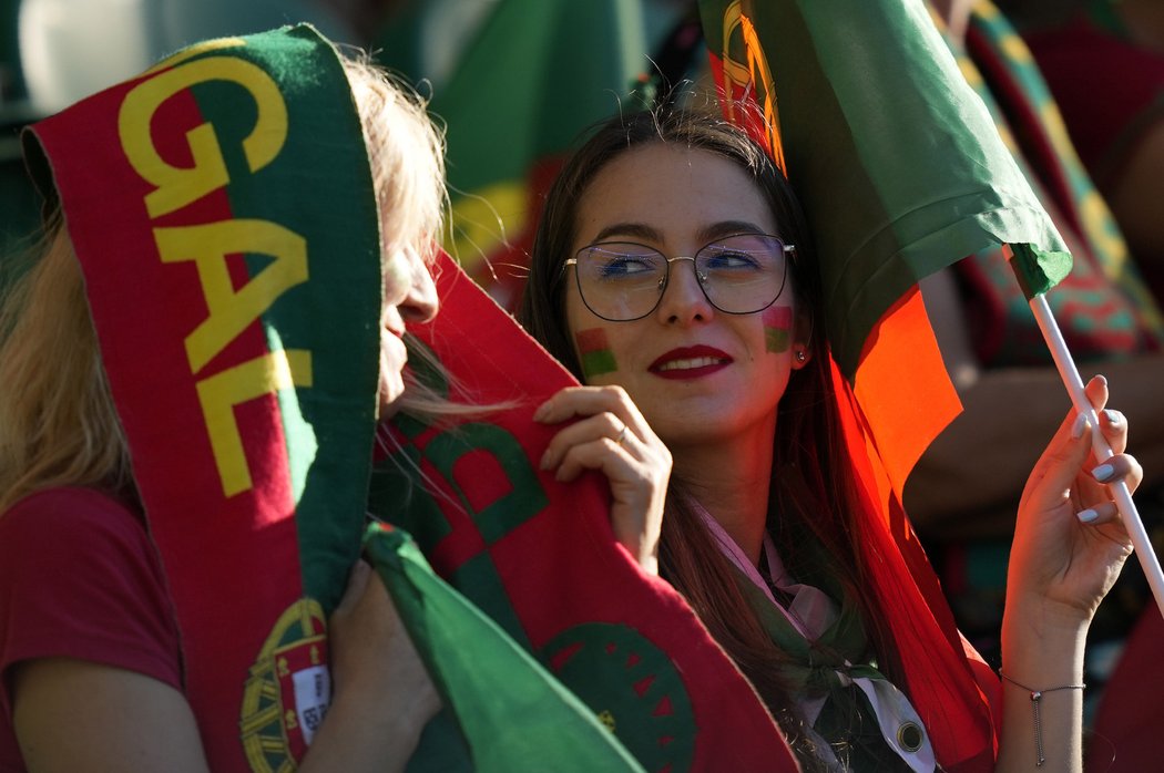 Portugalští fanoušci zaplnili stadion v Lisabonu