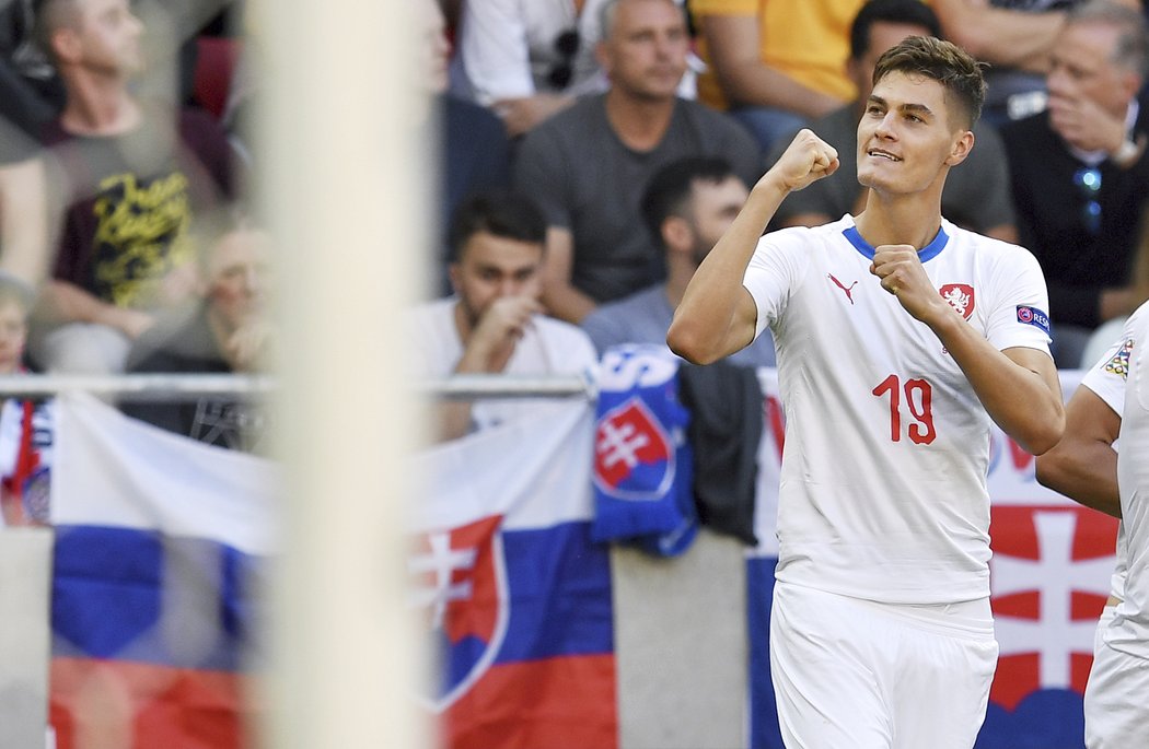 Patrik Schick se raduje z trefy do sítě Slovenska