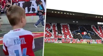 Rozený showman! Syn asistenta Slavie (2) rozjásal Tribunu Sever