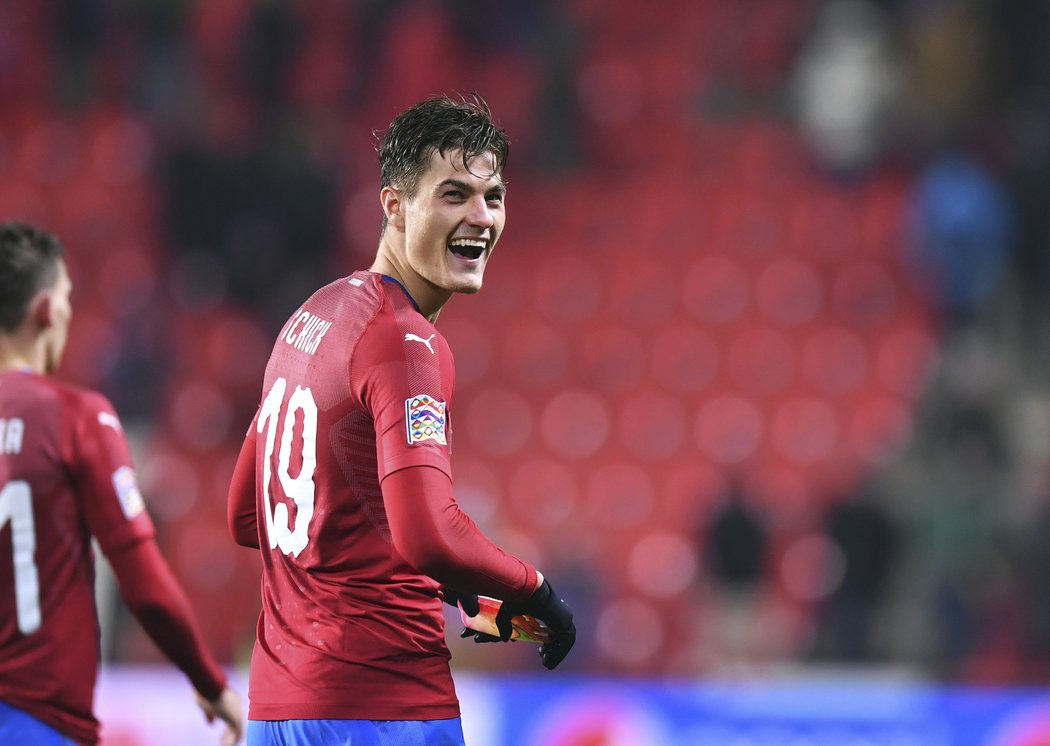 Patrik Schick měl po utkání se Slovenskem důvod k širokému úsměvu