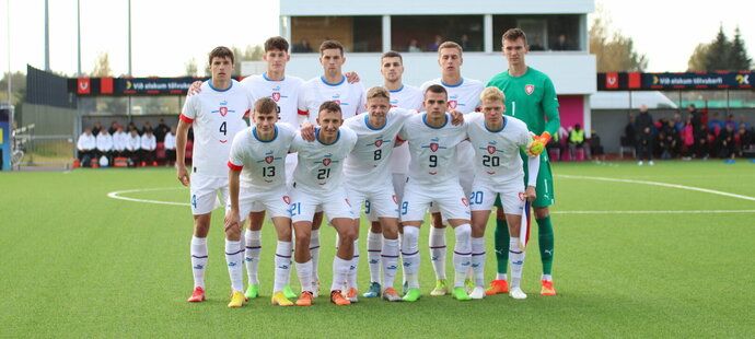 Základní jedenáctka české U21 proti Islandu