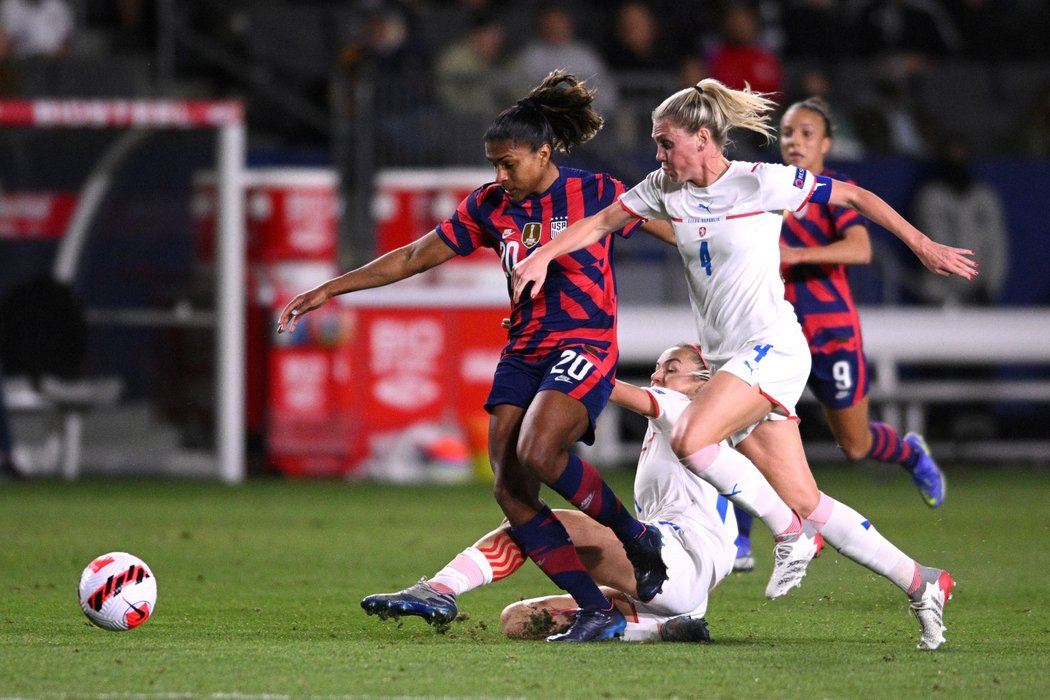 České fotbalistky remizovaly na úvod turnaje SheBelieves Cup s mistryněmi světa z USA 0:0