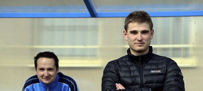Nejmladší trenérské duo v divizi. Karel Syrovátka (vpravo) je v osmadvaceti hlavním trenérem Milevska, jeho asistentem je jen o pár let starší Filip Škoch (33).