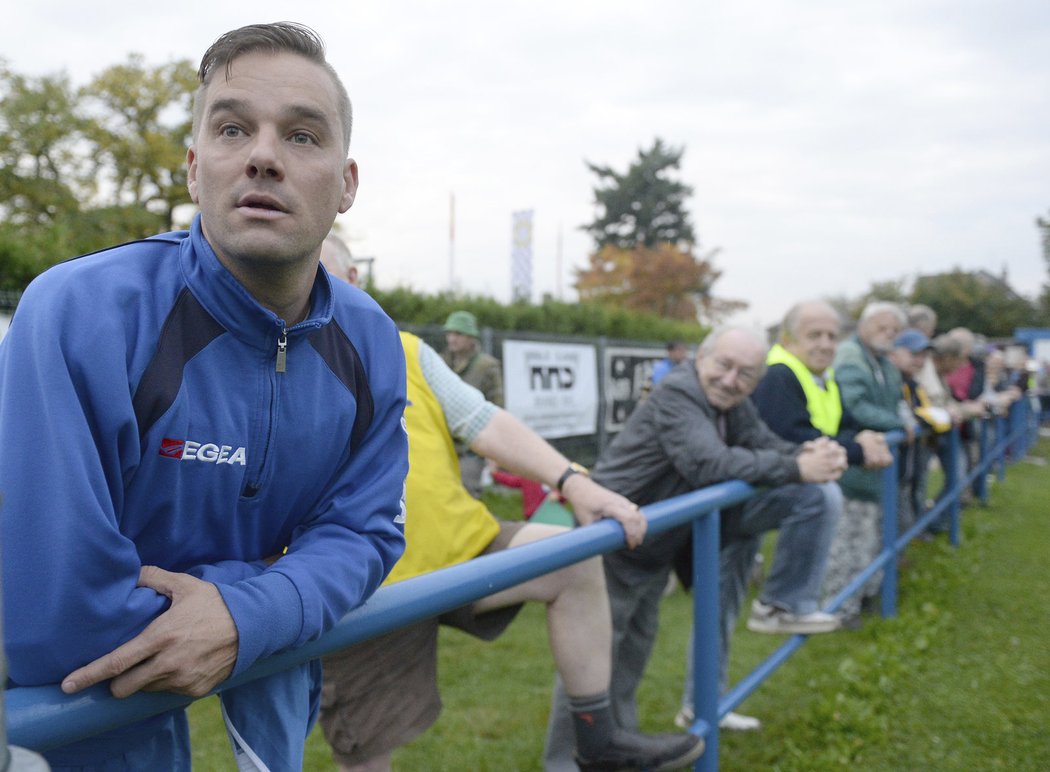 Petr Švancara sledoval penaltový rozstřel svého Králova Dvora s Vltavínem v ČFL mezi fanoušky