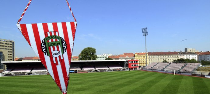 Slavná Viktoria Žižkov sice rozehrála ČFL, ale vyhráno nemá. Stále zuří ostrý spor o její vlastnictví. Klub má navíc velké dluhy.