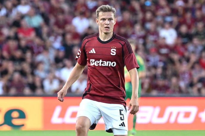 Dánský stoper Mathias Ross po konci hostování ve Spartě podle všeho nebude pokračovat ani za Galatasaray Dánský stoper Mathias Ross po konci hostování ve Spartě podle všeho nebude pokračovat ani za Galatasaray