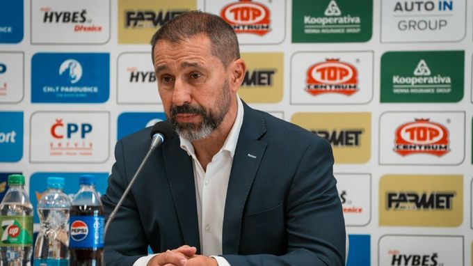 Pardubický šéf Zavřel o lepení rozpočtu i hledání majitele. Strnad mi řekl: Pivo ano, fotbal ne Pardubický šéf Zavřel o lepení rozpočtu i hledání majitele. Strnad mi řekl: Pivo ano, fotbal ne