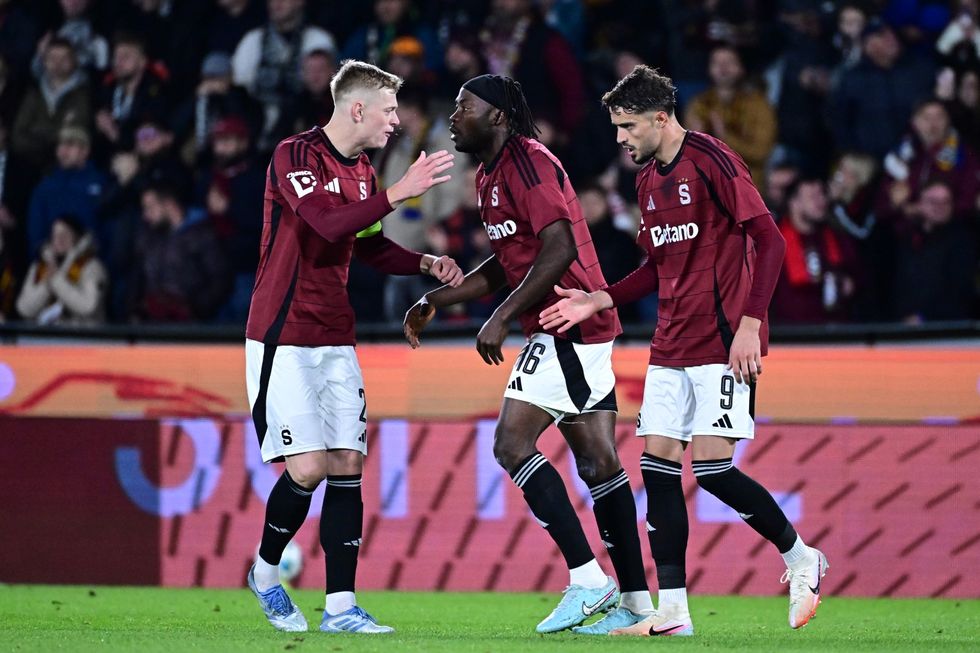 ONLINE: Legia - Sparta 0:0. V základu Pražanů naskakuje Rrahmani i Kadeřábek ONLINE: Legia - Sparta 0:0. V základu Pražanů naskakuje Rrahmani i Kadeřábek