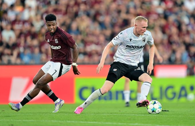 Ultrašlágr jako dva světy. Společné mají ambice, říká expert. Sparta je na jaře silnější Ultrašlágr jako dva světy. Společné mají ambice, říká expert. Sparta je na jaře silnější