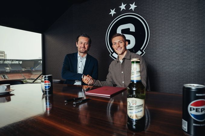 Sparta má druhou posilu z Anglie. Odvaha, ale i disciplína, říká Rosický. Co plat? Sparta má druhou posilu z Anglie. Odvaha, ale i disciplína, říká Rosický. Co plat?