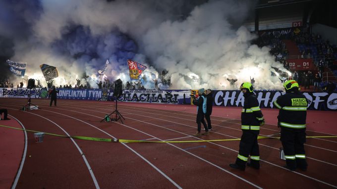 Jablonci pomohlo v Ostravě pyro. Novák: Být hráčem Baníku, byl bych naštvaný Jablonci pomohlo v Ostravě pyro. Novák: Být hráčem Baníku, byl bych naštvaný