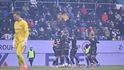 Fotbalisté Baníku Ostrava slaví branku Abdallaha Gninga do sítě Slovácka