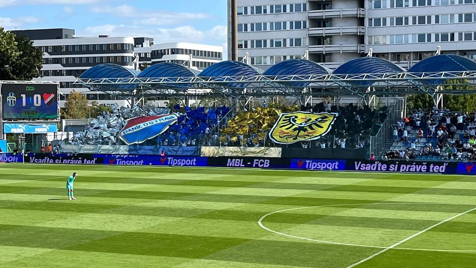 Kotel fanoušků Baníku na stadionu v Mladé Boleslavi