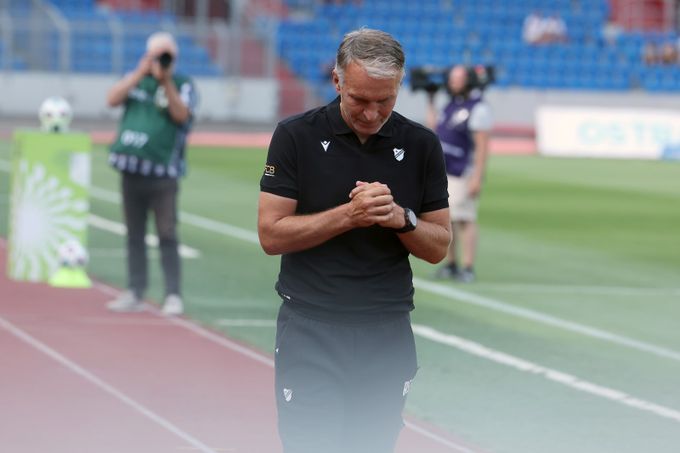 Skuhravý: Prohra jde za mnou, cestu ale najdu. Historie s Trpišovským? Chci se zastřelit Skuhravý: Prohra jde za mnou, cestu ale najdu. Historie s Trpišovským? Chci se zastřelit