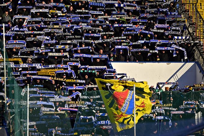 Fanynka Baníku o incidentu: Přijde mi to nefér. Ve vlaku jsem nebyla svědkyní žádných urážek Fanynka Baníku o incidentu: Přijde mi to nefér. Ve vlaku jsem nebyla svědkyní žádných urážek