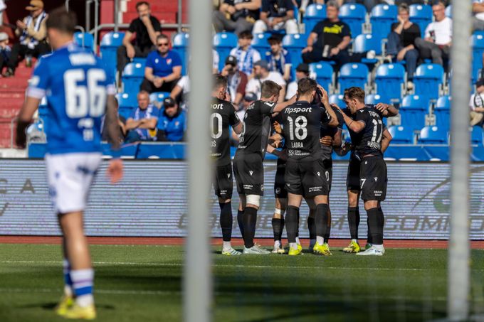ONLINE: Baník - Plzeň 0:1. Viktoria jde do vedení, Adu překonal Jedličku ONLINE: Baník - Plzeň 0:1. Viktoria jde do vedení, Adu překonal Jedličku