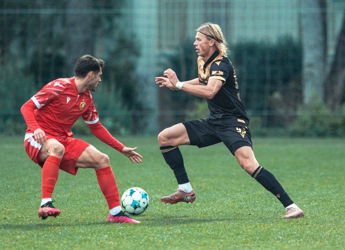 Sinjavskij: Baník pořád vylepšoval nabídku. Pardubice odmítl a na křídle už hrát nechce Sinjavskij: Baník pořád vylepšoval nabídku. Pardubice odmítl a na křídle už hrát nechce