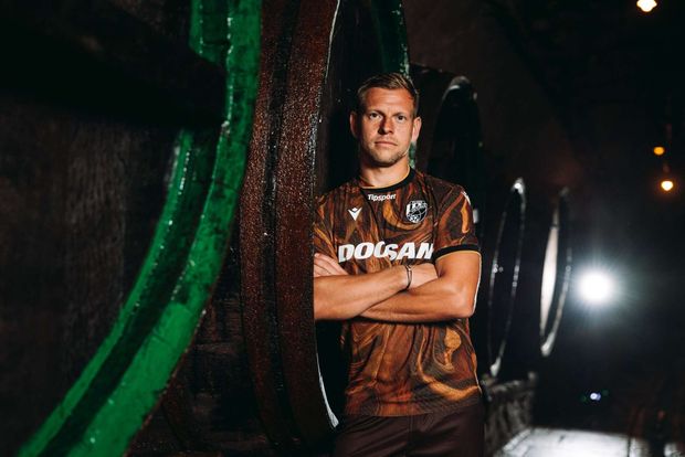 Venkovní dresy Viktorie odkazují na plzeňský průmysl a pivo Venkovní dresy Viktorie odkazují na plzeňský průmysl a pivo