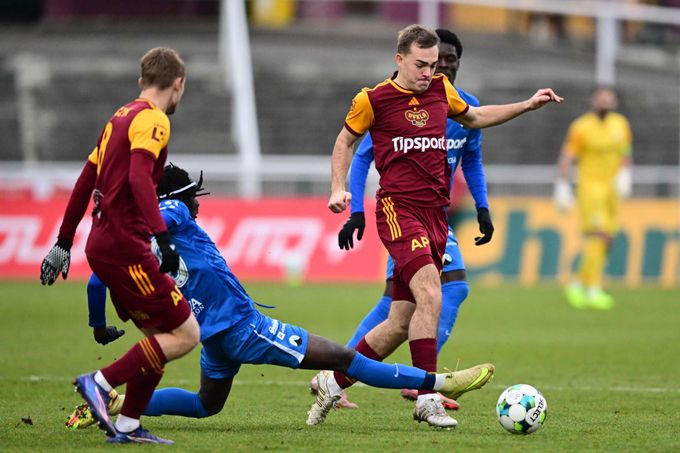 ONLINE: Dukle vzal gól ofsajd. Boleslav vede nad Zlínem, trefil se Kolářík ONLINE: Dukle vzal gól ofsajd. Boleslav vede nad Zlínem, trefil se Kolářík