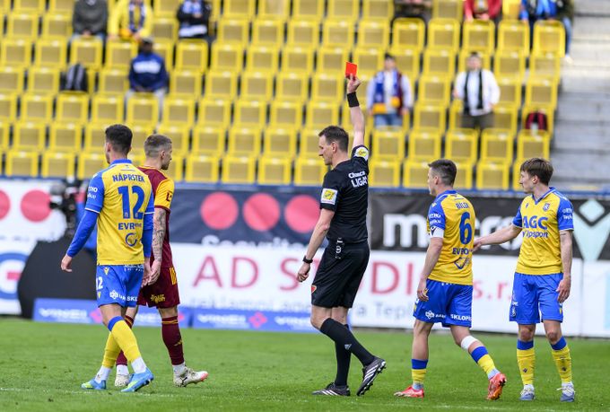 Komise sudích o sporných situacích v zápase Teplice - Dukla: Berka ani jednou nechyboval Komise sudích o sporných situacích v zápase Teplice - Dukla: Berka ani jednou nechyboval