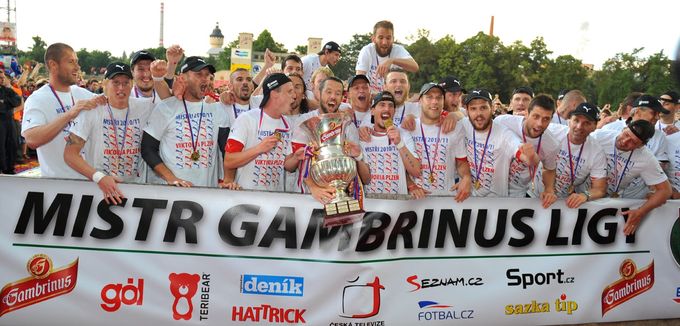 Co dnes dělají první mistři z Plzně: expert v rádiu i řidič MHD. Už jen dva pořád hrají Co dnes dělají první mistři z Plzně: expert v rádiu i řidič MHD. Už jen dva pořád hrají