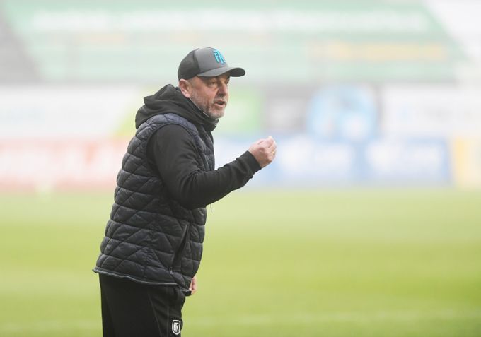 Teplice rozjely skauting a pojedou do Afriky. Frťala odháněl agenty: Týdně máte desítky nabídek Teplice rozjely skauting a pojedou do Afriky. Frťala odháněl agenty: Týdně máte desítky nabídek