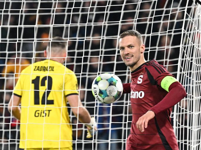 ONLINE: Sparta - Hradec 2:0. Druhý gól Haraslína, proměnil penaltu po zásahu VAR ONLINE: Sparta - Hradec 2:0. Druhý gól Haraslína, proměnil penaltu po zásahu VAR