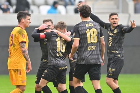 Obrázek: Expert Levý: Dukla? Zvláštně poskládané mužstvo a nesmyslná slova. Má Sparta na titul?