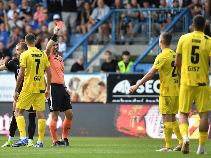 ONLINE: Liberec - Hradec 0:0. Úvod jako z hororu! Hostující Čech byl už v 6. minutě vyloučen ONLINE: Liberec - Hradec 0:0. Úvod jako z hororu! Hostující Čech byl už v 6. minutě vyloučen