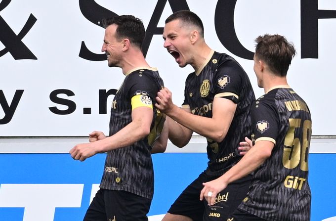 ONLINE: Hradec - Liberec. Hraje se o Evropu, stvrdí Východočeši účast proti Slovanu? ONLINE: Hradec - Liberec. Hraje se o Evropu, stvrdí Východočeši účast proti Slovanu?
