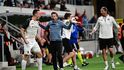 Fotbalisté Hradce Králové slaví výhru nad Spartou