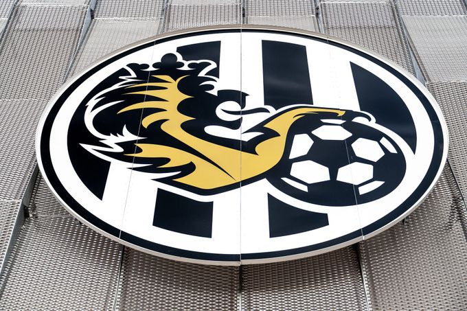 Je hotovo. Hradec mění majitele, klub kupuje firma kolem Nedvěda a Ulicha Je hotovo. Hradec mění majitele, klub kupuje firma kolem Nedvěda a Ulicha