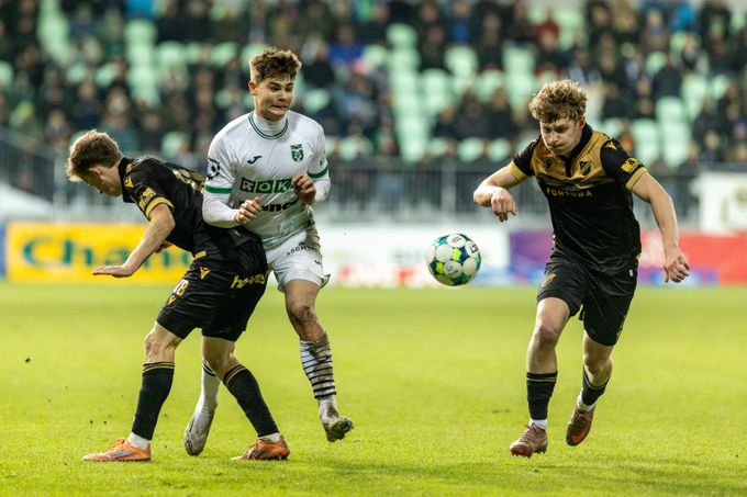 Druhá liga, taky liga! smáli se Baníku fanoušci v Karviné. Krčíka sledoval skaut Plzně Druhá liga, taky liga! smáli se Baníku fanoušci v Karviné. Krčíka sledoval skaut Plzně