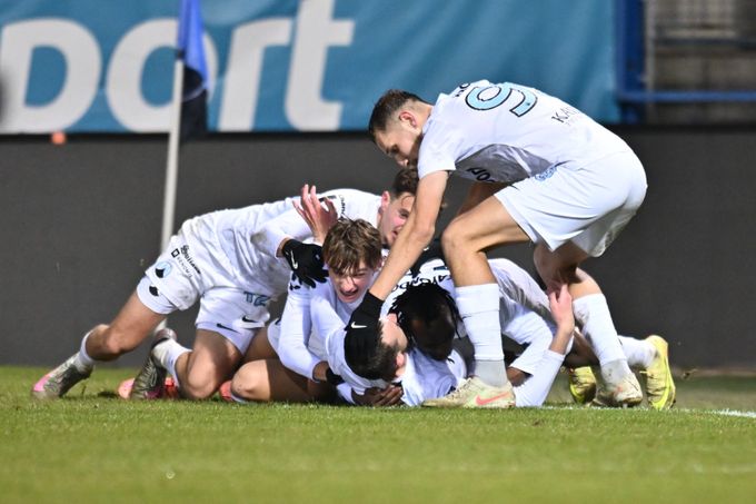 SESTŘIHY: Icha nádherně sestřelil Sigmu, výhry Hradce i Slavie. Baník se odrazil ze dna SESTŘIHY: Icha nádherně sestřelil Sigmu, výhry Hradce i Slavie. Baník se odrazil ze dna