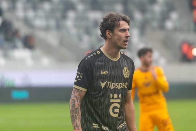 Lotyš v Hradci (zatím) zaujal. Česká liga je silná, říká. Horejš: Škoda, že... Lotyš v Hradci (zatím) zaujal. Česká liga je silná, říká. Horejš: Škoda, že...