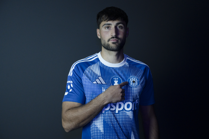 Chtěl do Anglie, pak Sigma zaplatila balík. Lurvink trucoval, byl i na vojně. Co Saňák? Chtěl do Anglie, pak Sigma zaplatila balík. Lurvink trucoval, byl i na vojně. Co Saňák?