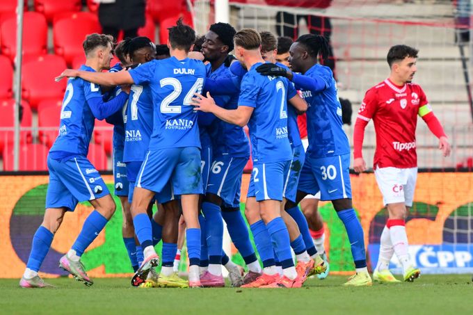 ONLINE: Teplice - Baník 1:0. Liberec vede v Pardubicích, Dukla vs. Sigma 2:2 ONLINE: Teplice - Baník 1:0. Liberec vede v Pardubicích, Dukla vs. Sigma 2:2