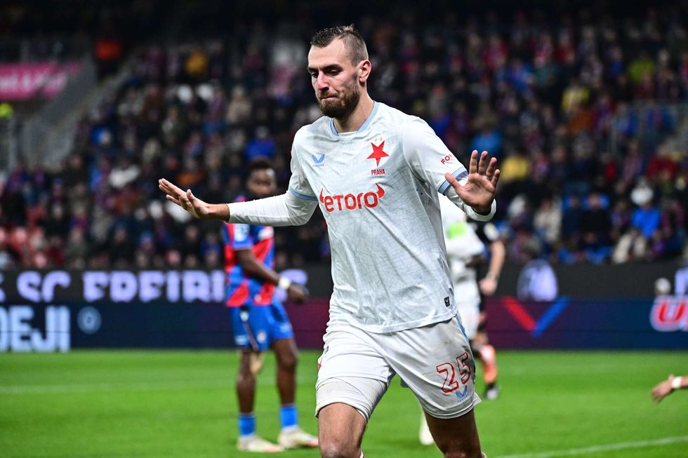 Chorý: Fanoušci mě v Plzni „milují“. Emoce? Křičíte na sebe, ale zítra si podáme ruce Chorý: Fanoušci mě v Plzni „milují“. Emoce? Křičíte na sebe, ale zítra si podáme ruce