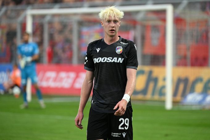Loučení v Plzni: zlomený Slončík bez minutáže, Hradec chystá miliony. Kam s Vašulínem? Loučení v Plzni: zlomený Slončík bez minutáže, Hradec chystá miliony. Kam s Vašulínem?